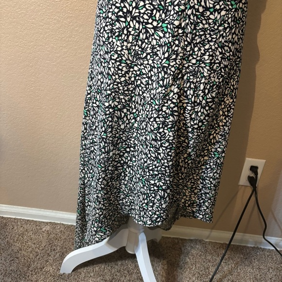 NWT A New Day Black White Floral Dress Asymmetrical Hem Short Sleeve Flowy - Picture 4 of 15